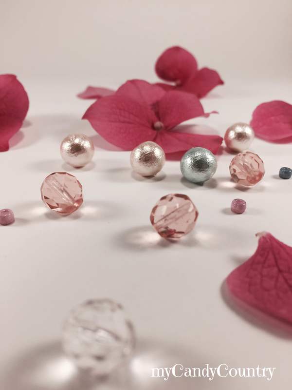 Bijoux fai da te: Bracciali con perle di legno Bijoux fai da te feltro legno e natura regali fai da te 