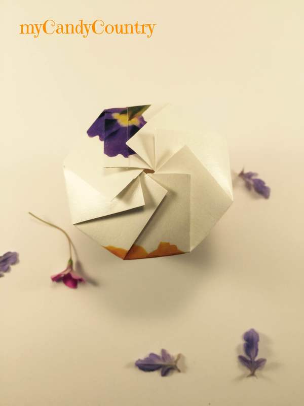 Come creare un simpatico bicchiere paper box carta e cartone regali fai da te Riciclo Creativo 