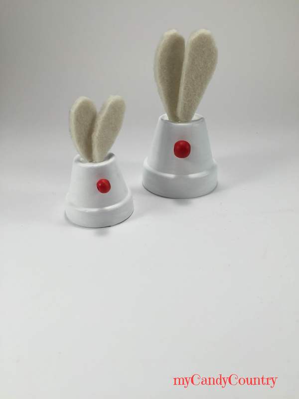 Coniglietti pasquali fai-da-te riciclando vasi in terracotta feltro home decor Pasqua fai da te Riciclo Creativo 