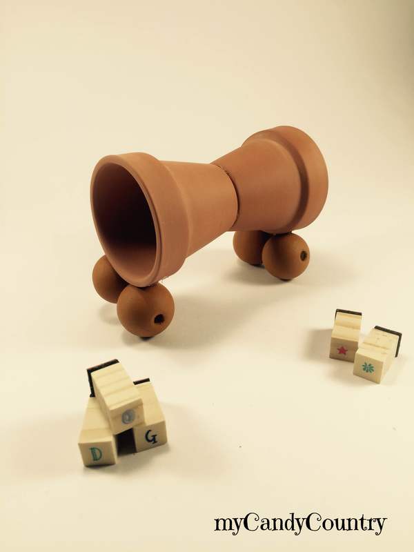 Riciclo creativo: come creare un bassotto con i vasi di terracotta bambini home decor legno e natura Riciclo Creativo 