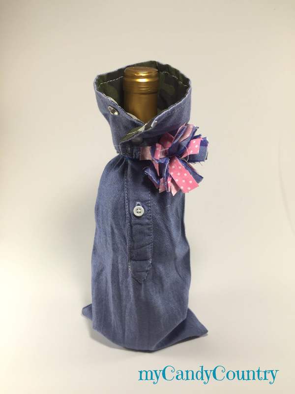 Riciclo creativo: busta portabottiglia da una vecchia camicia regali fai da te Riciclo Creativo stoffa e lana 