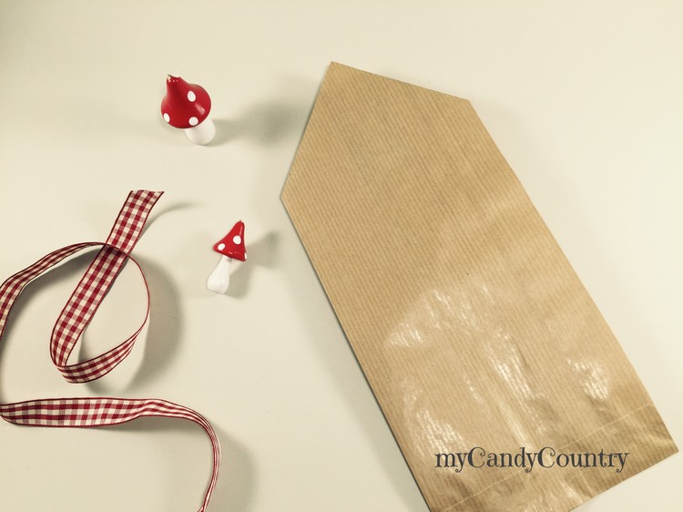 Buste regalo fai da te con i sacchetti del pane carta e cartone Natale fai da te packaging 