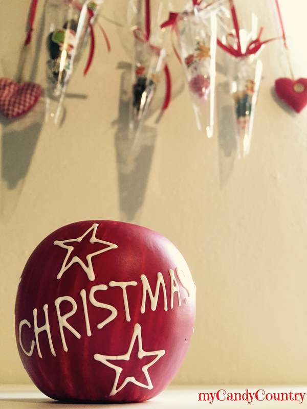 Calendario dell'avvento con i flutes in plastica creatività home decor Natale fai da te plastica 