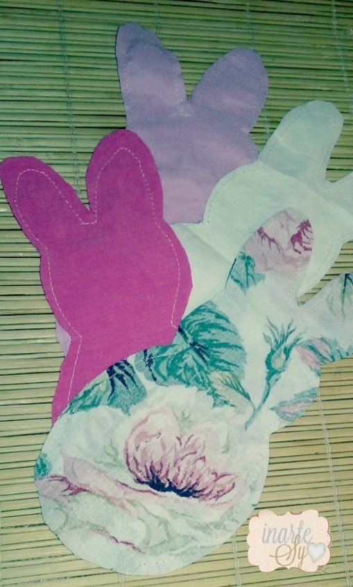 Come fare una Ghirlanda di Coniglietti di Pasqua creativapp home decor Pasqua fai da te stoffa e lana 