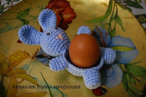 Amigurumi: come fare un coniglio porta uovo per Pasqua amigurumi creativapp creatività Pasqua fai da te 