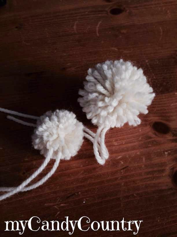 Pulcini di Pasqua fatti con Pom Pon di lana home decor Pasqua fai da te stoffa e lana 